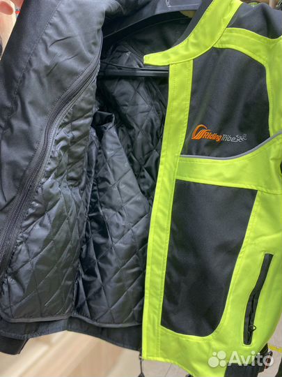 Мотокуртка с подложкой утепленной защитными вставк