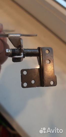 Продам петли от ноутбука Z5WT1 packard bell