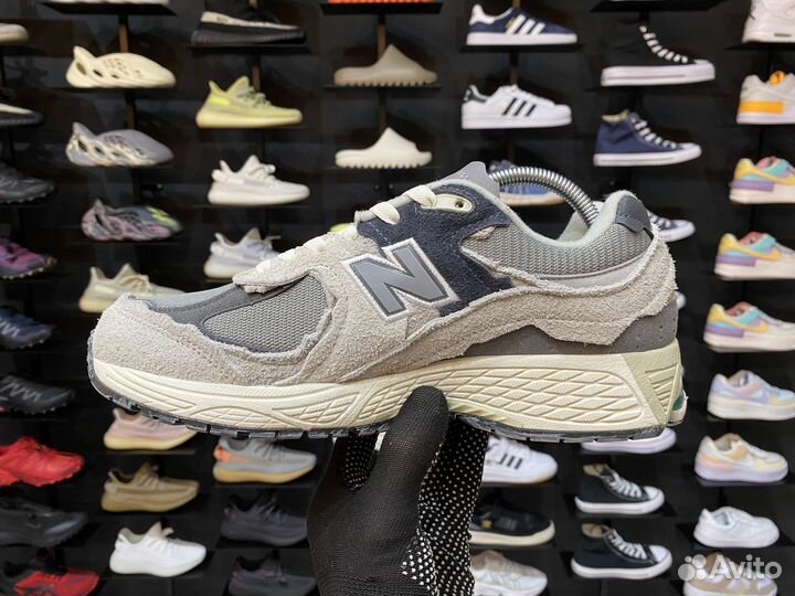 Кроссовки New Balance 2002