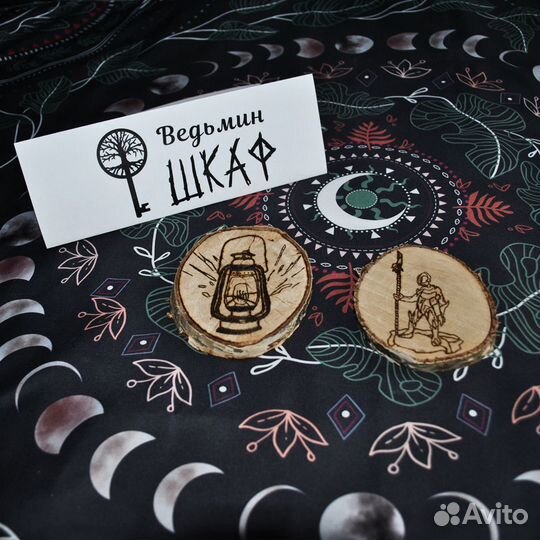 Спил берёзы с рисунком