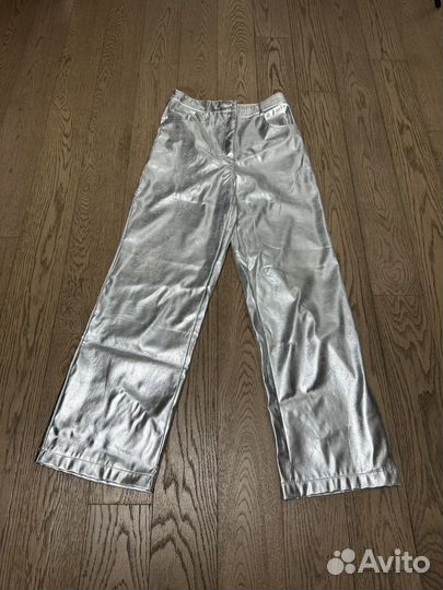 Серебристые женские штаны прямые