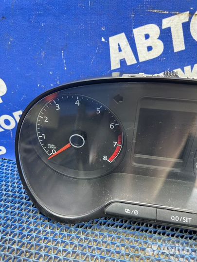 Панель приборов Volkswagen Polo 5 седан CFN 2015