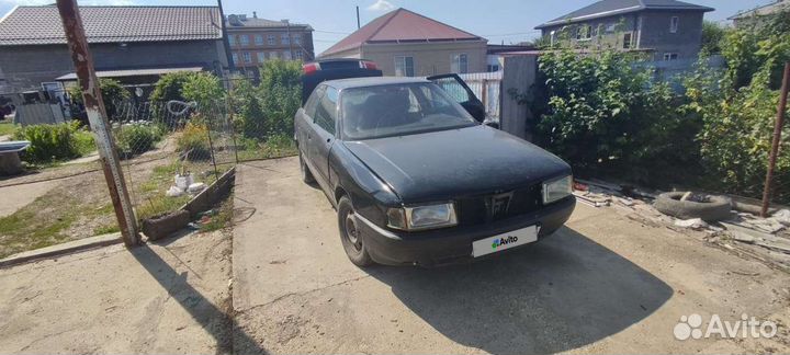 Audi 80 1.6 МТ, 1988, битый, 180 000 км