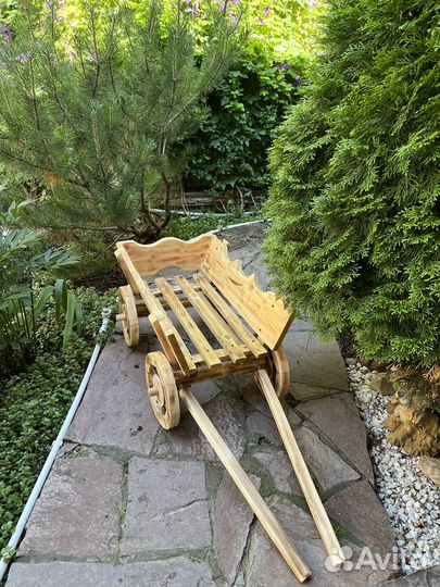 Тележка садовая. Декор для сада