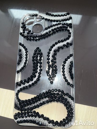 Чехлы на телефон iPhone 13