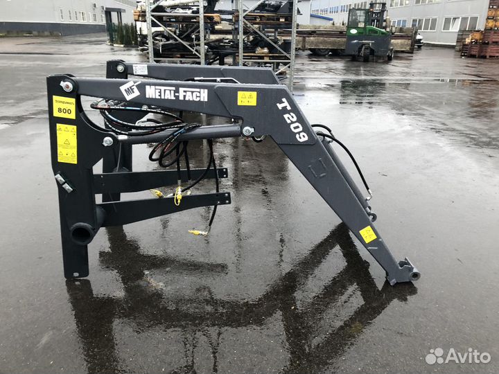 Фронтальный погрузчик T-209 (800) Metal-Fach