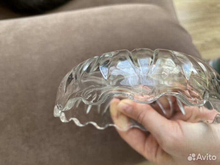 Хрустальная вазочка с крышкой
