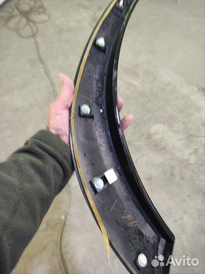 Накладка задней левой двери лексус nx 2020