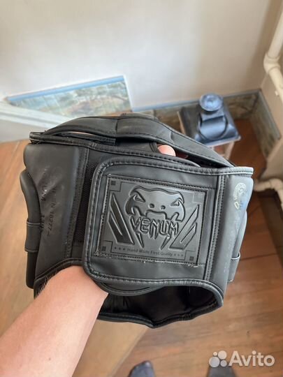 Боксерский шлем venum