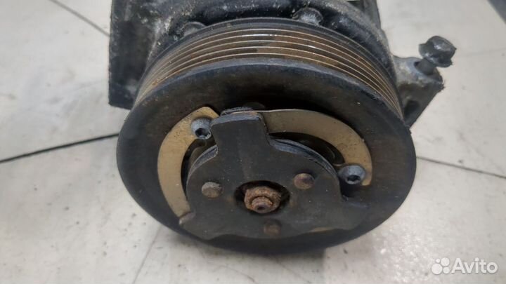 Компрессор кондиционера Opel Insignia