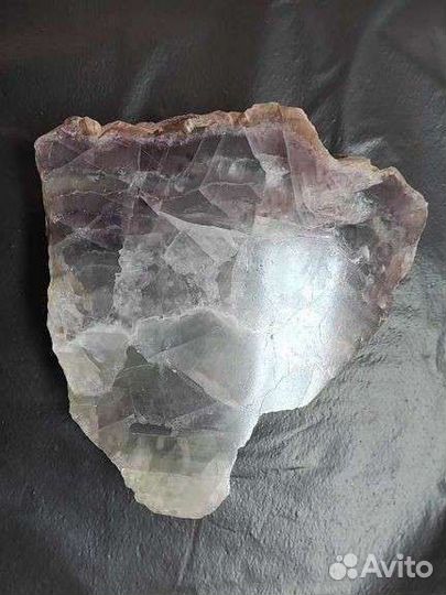 Спил кристалла флюорита для коллекции