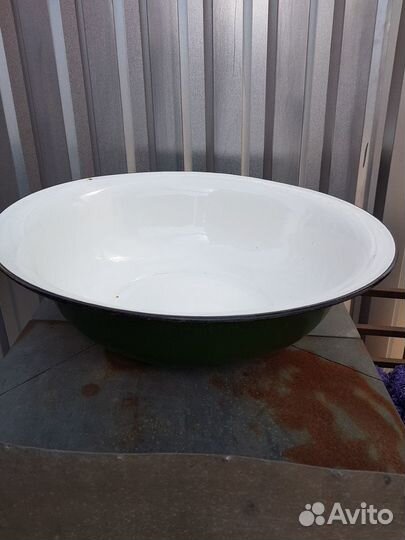 Тазы,чашки эмалированные б/у