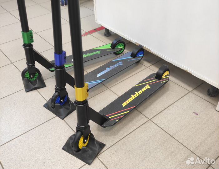 Самокат трюковый (пласт. ступ) колёса 100 мм