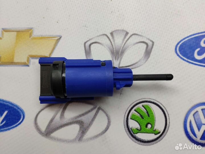 Датчик стоп сигнала(лягушка) VW Polo