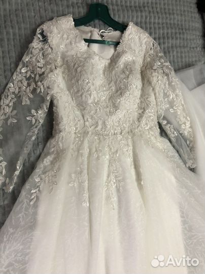 Свадебное платье