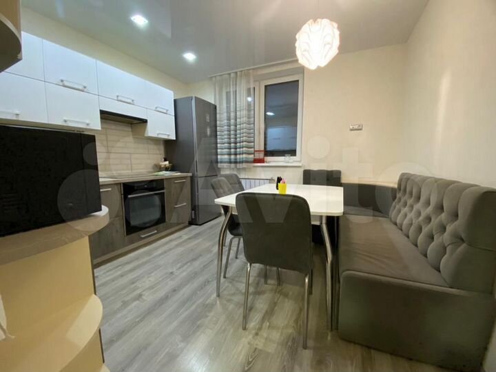 2-к. квартира, 57,3 м², 16/18 эт.