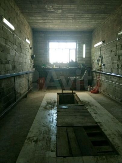 Гараж, > 30 м²