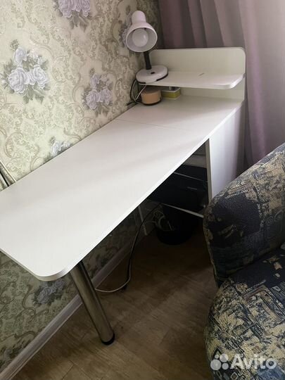 Письменный стол