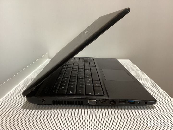 Ноутбук для работы, интернета, легких игр