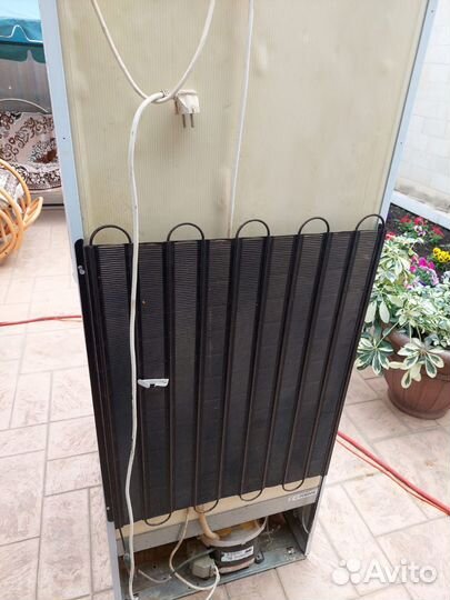 Холодильник бу indesit