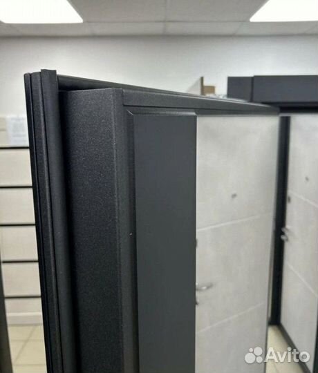 Двери входные новые