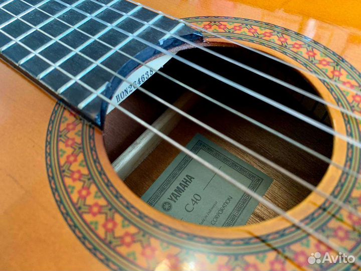 Гитара Yamaha C-40 классическая