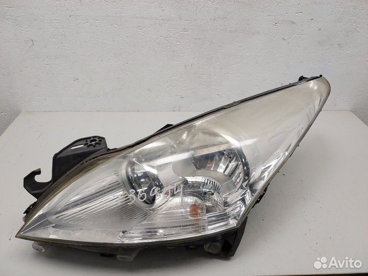 Фара (передняя) Peugeot 3008, 2010