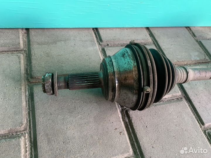 Привод левый в сборе Фольксваген Пассат Б3-Б4