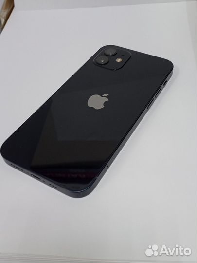 iPhone 12, 64 ГБ