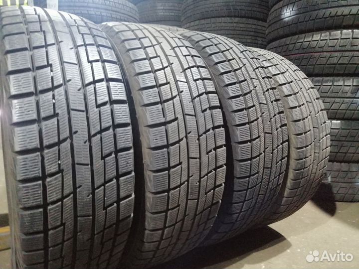 Yokohama Ice Guard IG30 205/55 R16