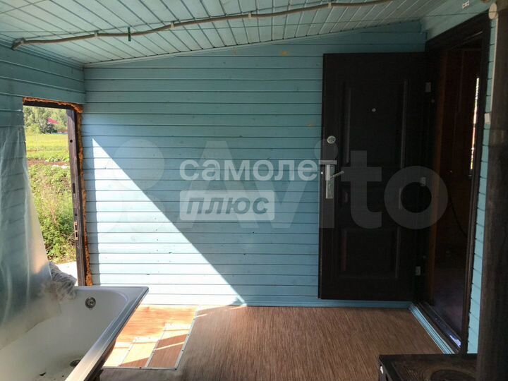 Дом 44 м² на участке 5 сот.