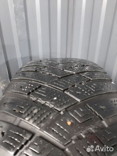 Goodyear Ultragrip Ice Arctic 215/65 R16 98T