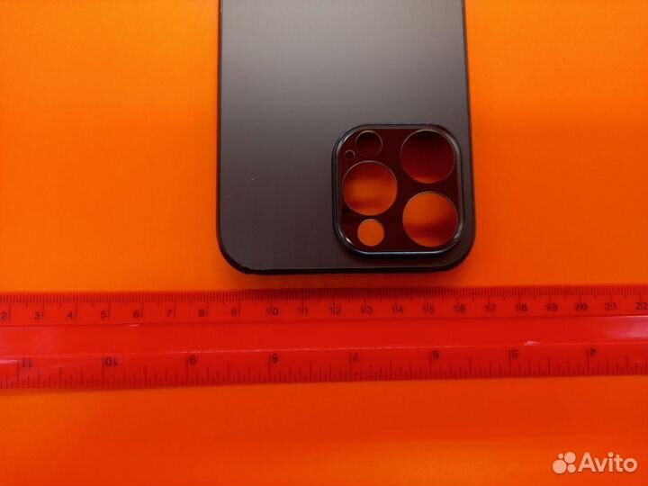 33885 Металлический чехол-подставка для iPhone 13