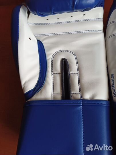 Боксерские перчатки adidas energy 100