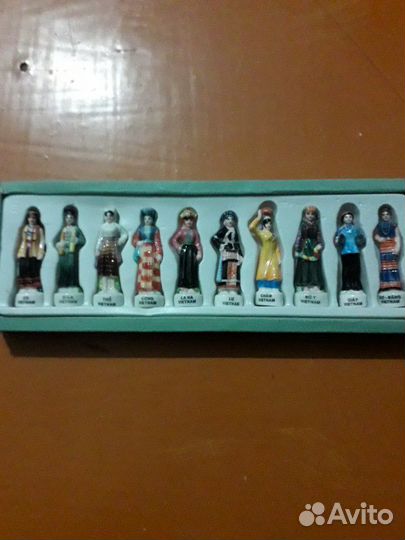 Мини фарфоровые статуэтки