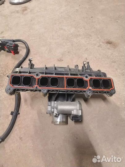 Volvo Коллектор впускной