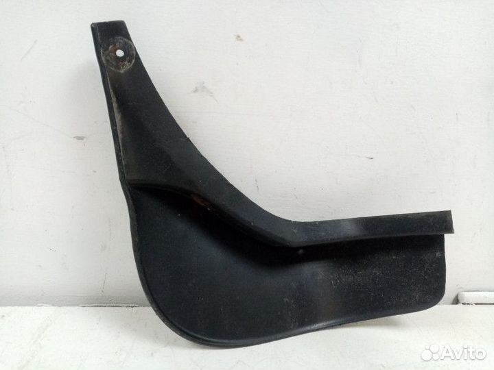 Брызговик задний правый Renault Duster 1