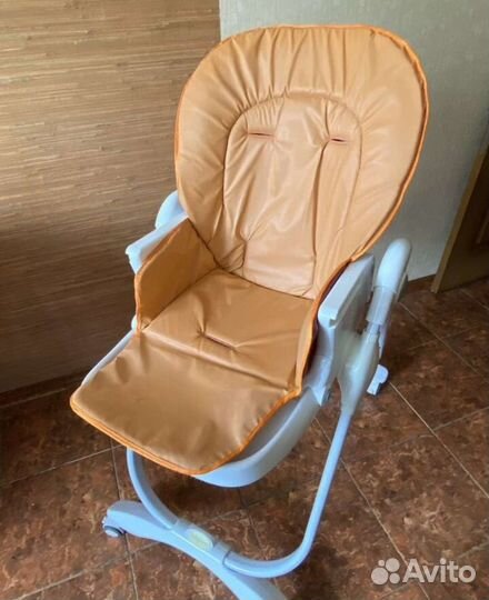 Столик для кормления ребенка