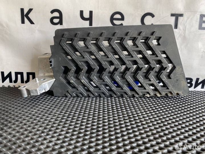 Ступень левая Volvo FH5 84187324