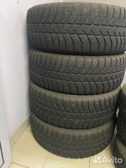 Bridgestone Ice Cruiser 5000 275/65 R17