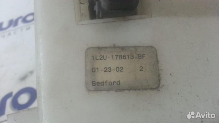 Бачок омывателя лобового стекла Ford Explorer 200