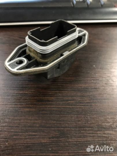 Кронштейн дверной проводки Mercedes R 350 W251