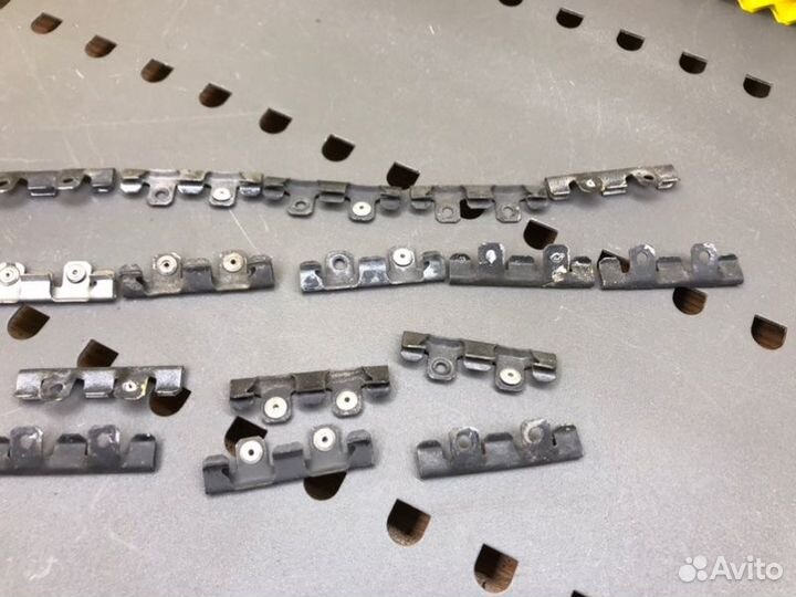 Крепеж молдингов Mercedes-Benz C-Class W203