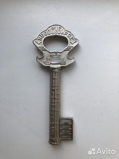 Новосибирск лежат ключи. Subaru 2022 ключ. Открывашка вермахт. Найдены ключи. Дубликат ключей рядом со мной.