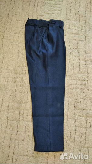 Школьные брюки и рубашки