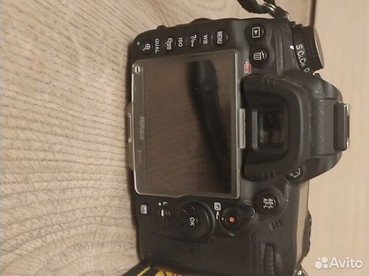 Зеркальный фотоаппарат Nikon D7000