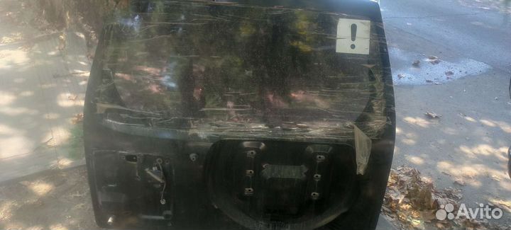 Крышка багажника на Монтеро Паджеро 3