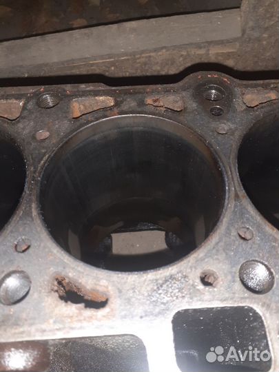 Блок цилиндров ваз 21083