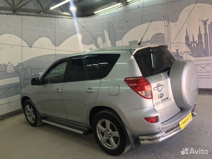 Toyota RAV4 2.0 AT, 2007, 175 000 км