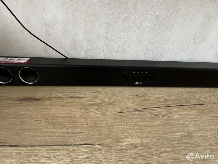 Саундбар lg